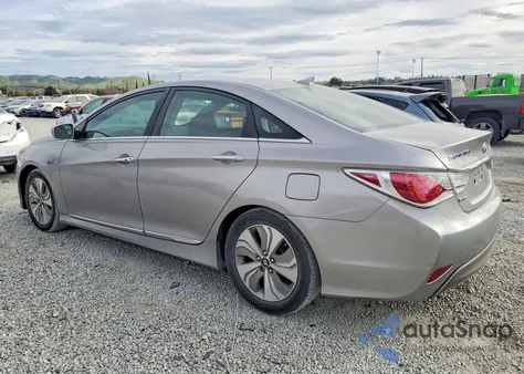 2013 Hyundai Sonata Hybrid z USA, uszkodzony, nr VIN KMHEC4A44DA094143